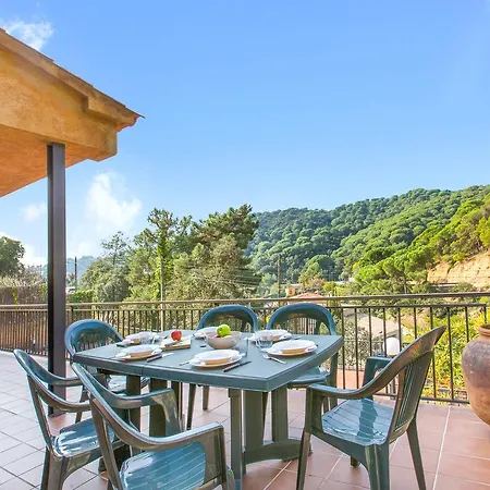 Gloria Villa